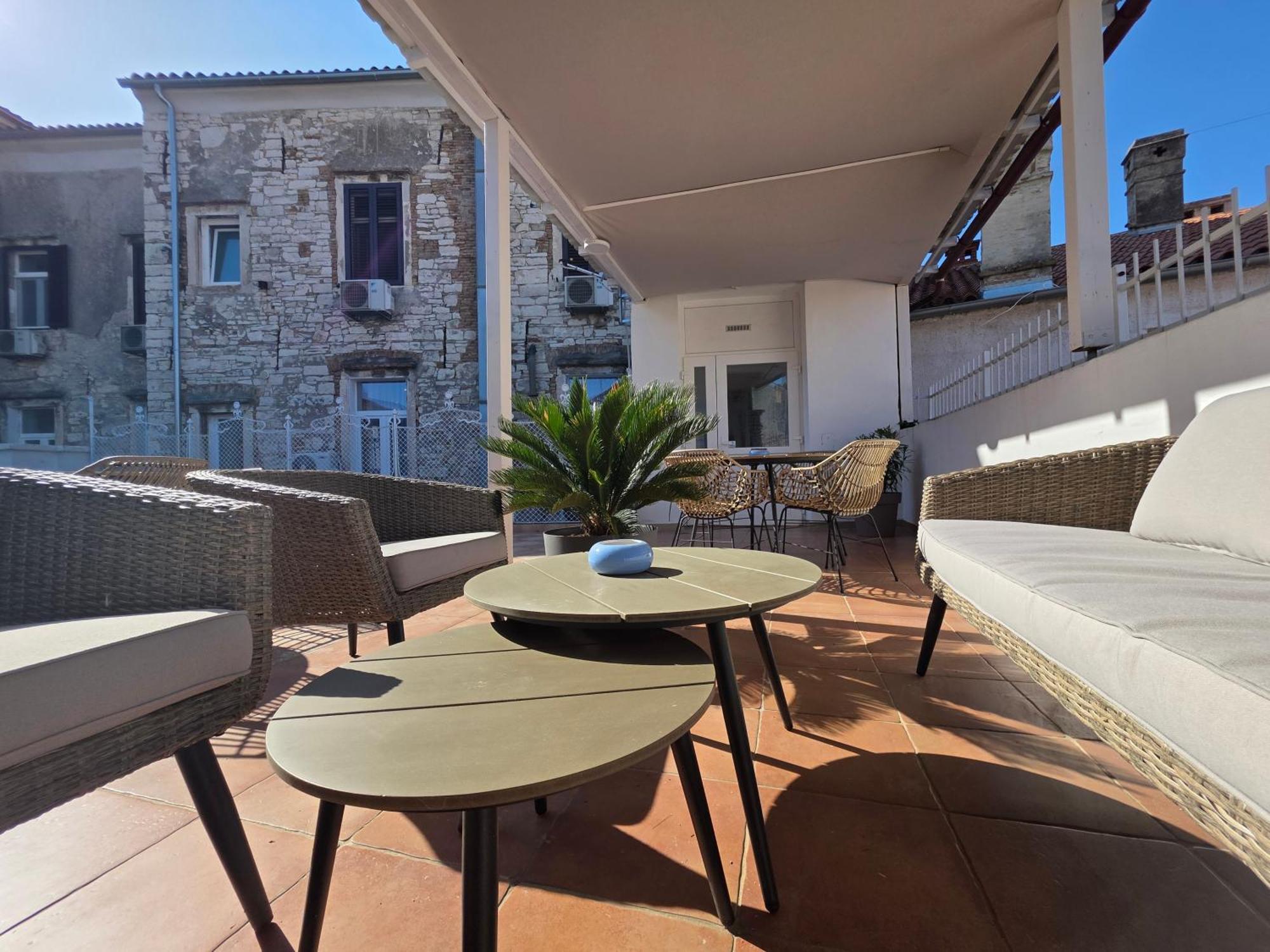 Admiral'S Residence Pula Exterior photo